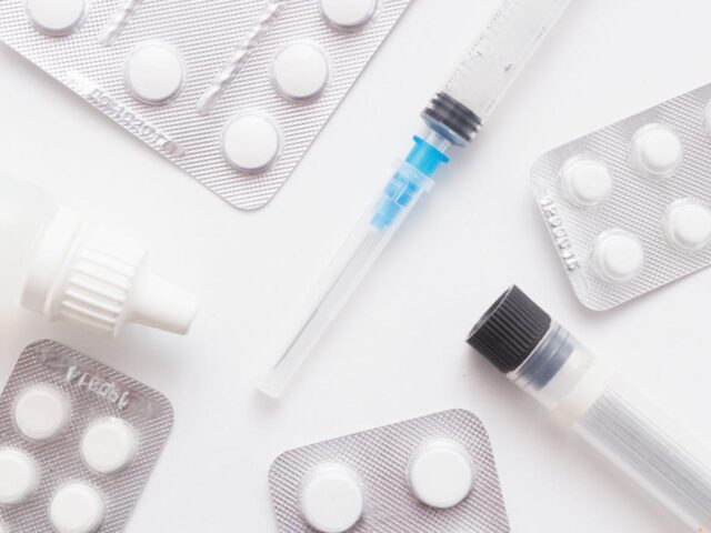 アトピーに一番効く薬は？強い薬の種類・効果と選び方を解説